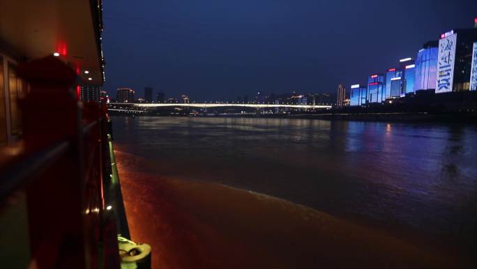 夜游重庆 洪崖洞 重庆两江游轮轮船夜景