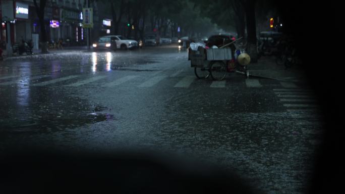 地面大雨