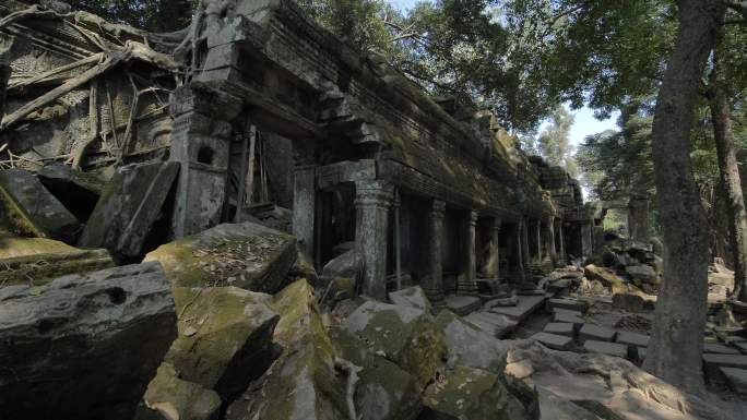 柬埔寨暹粒吴哥窟塔布隆寺高棉王朝废墟崩塌