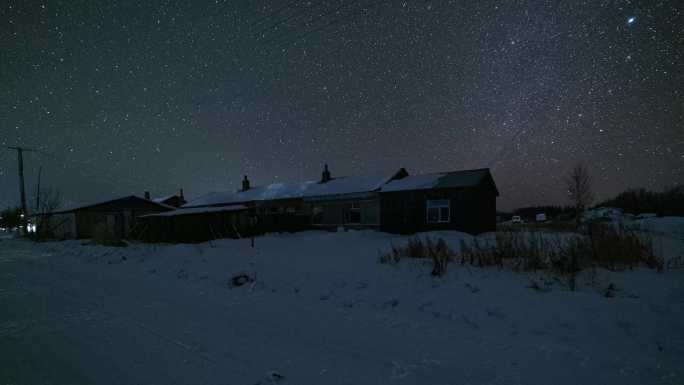 东北冬季雪地乡村星空风光延时