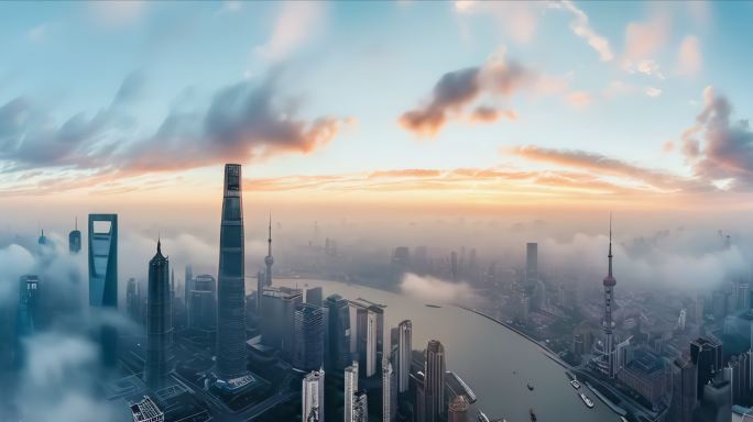 云雾中的上海浦东新区陆家嘴城市建筑群