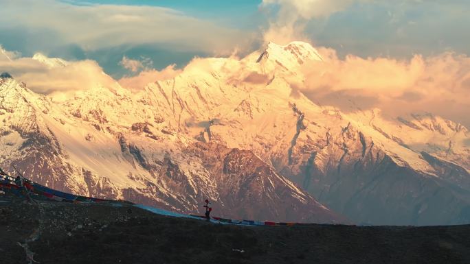 西藏吉隆雪山日出大气航拍风景