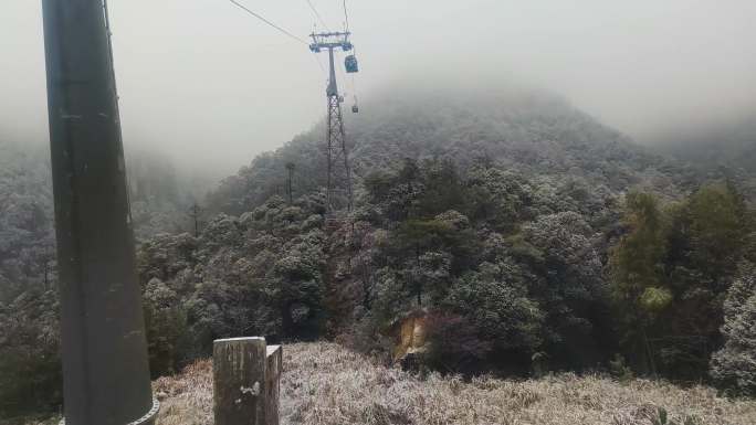 安徽黄山索道缆车雪山美景风景视频素材9