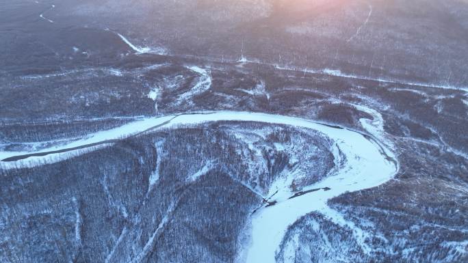 东北林海雪原黎明冰河冻雾