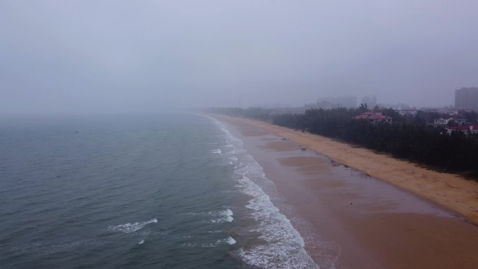 海口航拍空镜头海滩无人机公园大雾