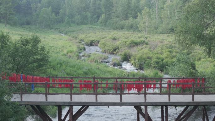 小桥流水风景森林航拍
