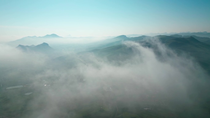 美丽自然风光航拍山景雾景