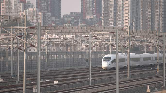 高铁火车高速列车铁路铁道进出站A32