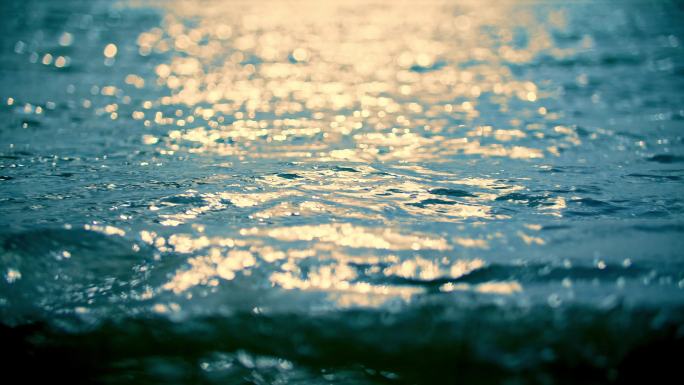 夕阳光斑水面波光湖面水光江面特写