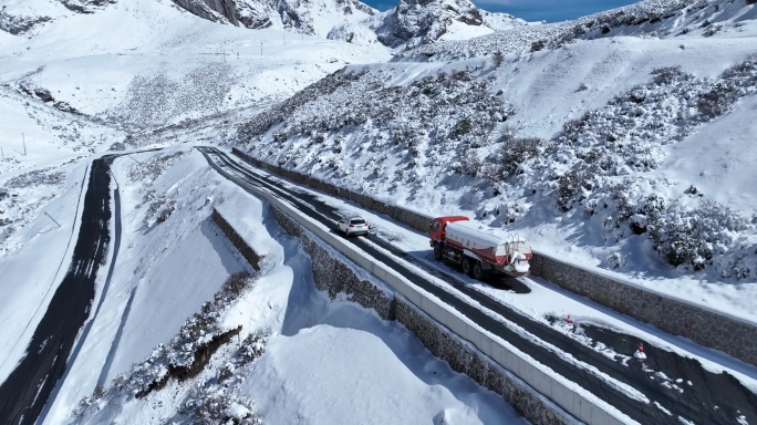 甘南迭部洛克之路航拍雪景