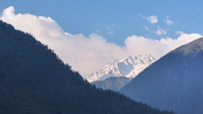 理县最高峰大黄峰雪山