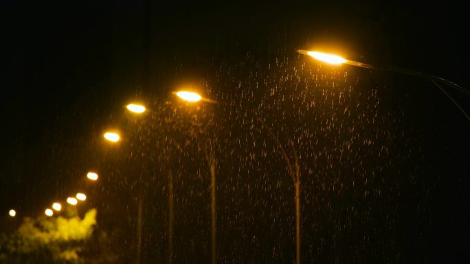 4K升格雨夜路灯