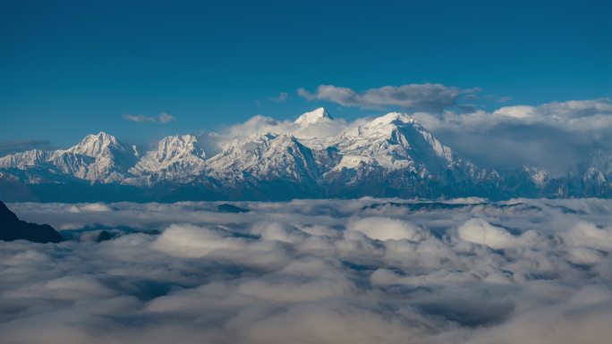 四川雅安牛背山云海云瀑贡嘎雪山高空延时