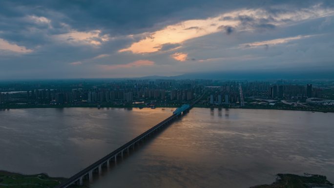 高铁跨江大桥黄昏日落航拍延时
