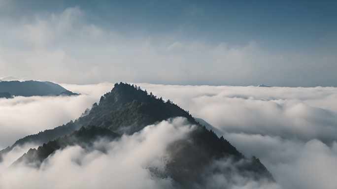 云雾缭绕山间  寺庙 塔