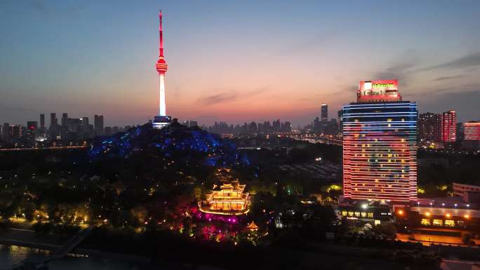 晴川阁夜景