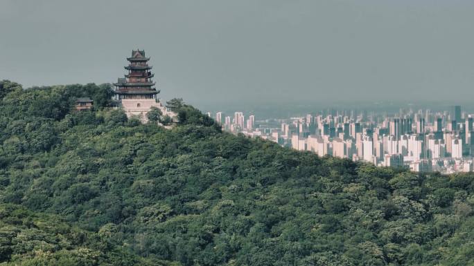 滁州琅琊山琅琊阁与城市