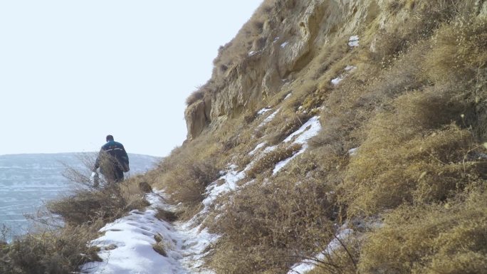 邮递员 中国邮政  贫困山区 物流 艰苦