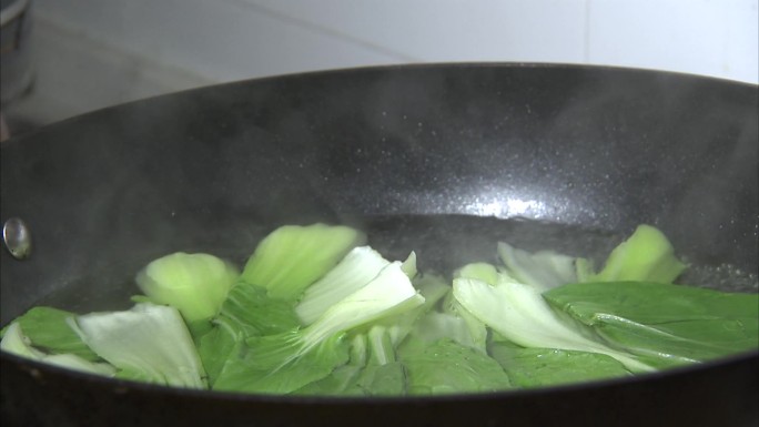 厨房 炒菜 上海青 沸水 放入青菜 烫菜