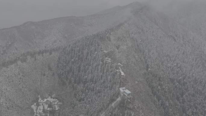 4K甘肃兰州榆中县兴隆山雪景航拍DLOG