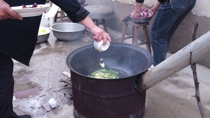 大锅菜 大锅饭  烧火做饭 柴火 烧饭