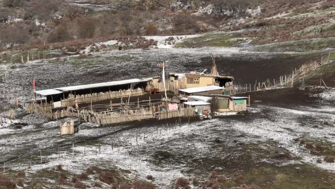 甘肃甘南碌曲则岔石林雪景航拍御三DLOG