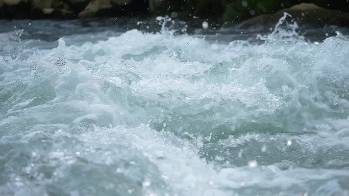 流水 激流