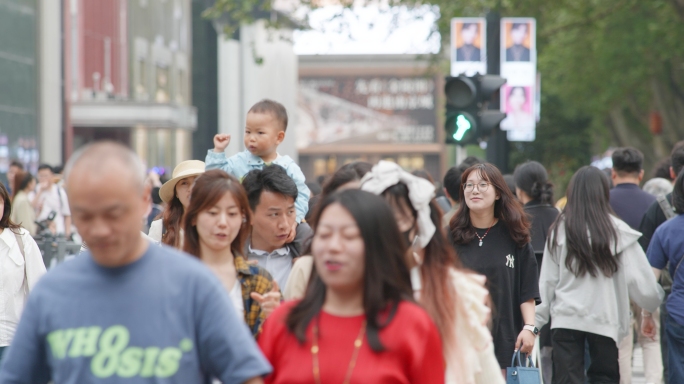 斑马线脚步十字路口脚步人流行人脚步升格