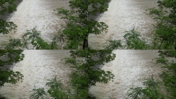 暴雨天气  大坝决堤