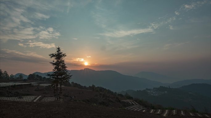 云南建水乡野日出延时