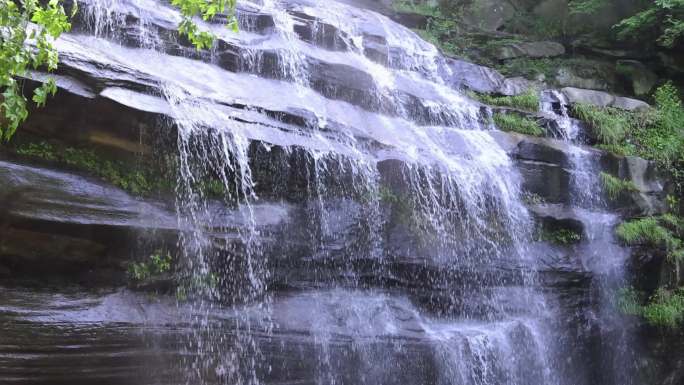 升格拍河南新县滴水崖瀑布 大别山第一美瀑