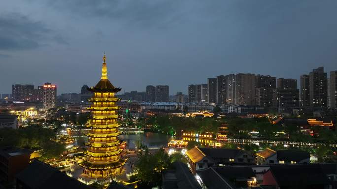 江苏淮安：夜色里运河风景如画