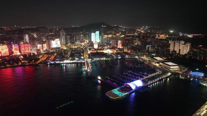 4K航拍青岛浮山湾五四广场城市夜景