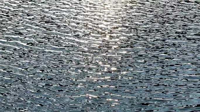波光粼粼的水面 湖面一闪一闪亮晶晶