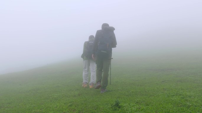 登山爬山攀登背包旅行