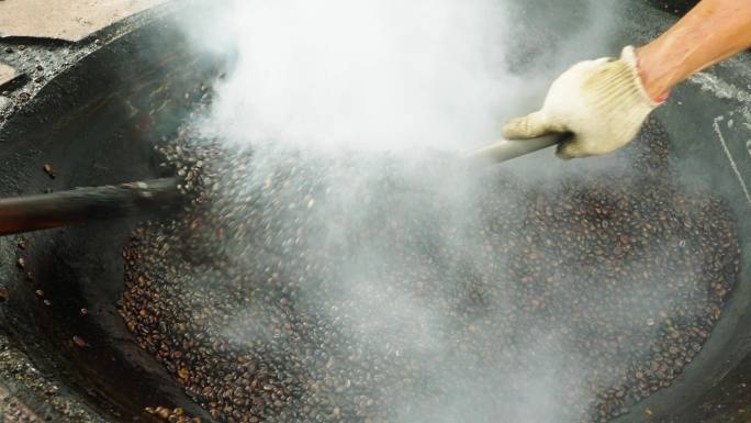 传统手工糖炒咖啡豆兴隆咖啡制作咖啡南洋