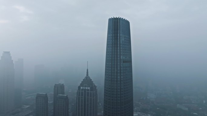 雨后天津云雾缭绕