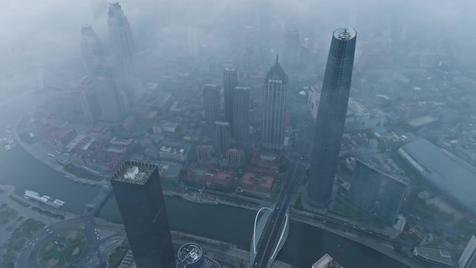 雨后天津云雾缭绕