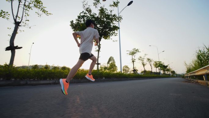 拼搏 奔跑 阳光跑 跑向光明