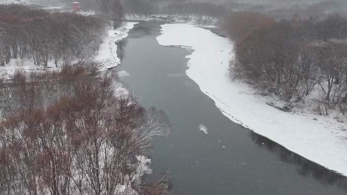 雪中河流·1
