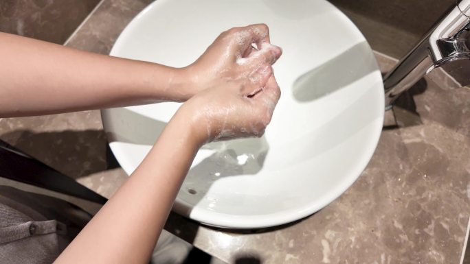 【4k】女人洗手