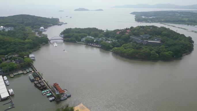 航拍无锡十里芳径湖岸风光