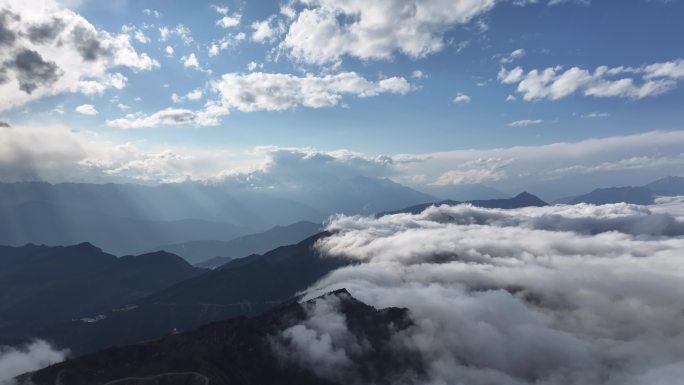 航拍西藏牛背山云海大山晚霞云星空日出自然