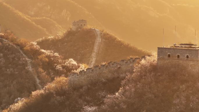 春天长城花开满山日出长城