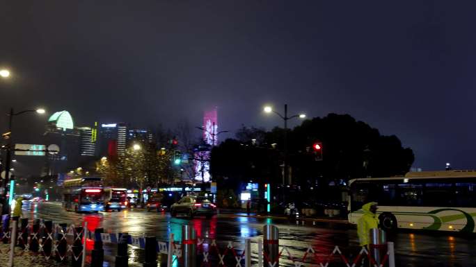 下雨中上海外滩建筑群5个场景-街景，治愈