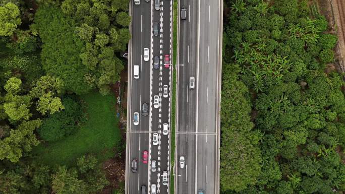 航拍深圳高速公路车流