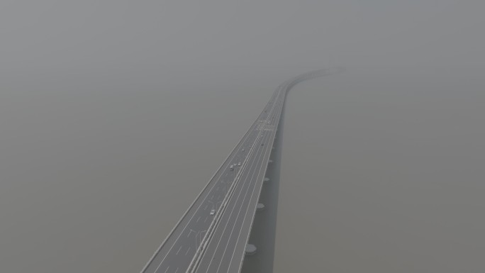 晨雾中的崇明岛大桥4K航拍log素材