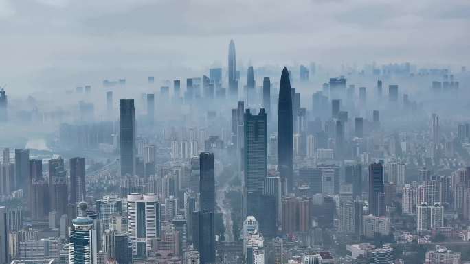 航拍深圳城市低空云海