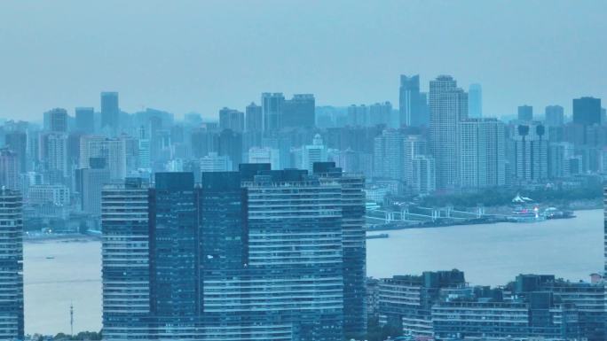 湖北武汉长江高楼大厦摩天大楼航拍城市建设