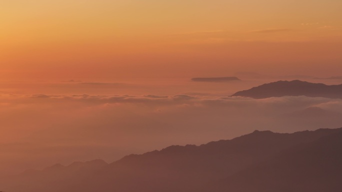 航拍西藏牛背山云海大山晚霞云星空日出自然